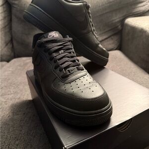 Nike Air Force 1 07 lv8 - Triple Black Low SE Ripstop Swoosh Casual